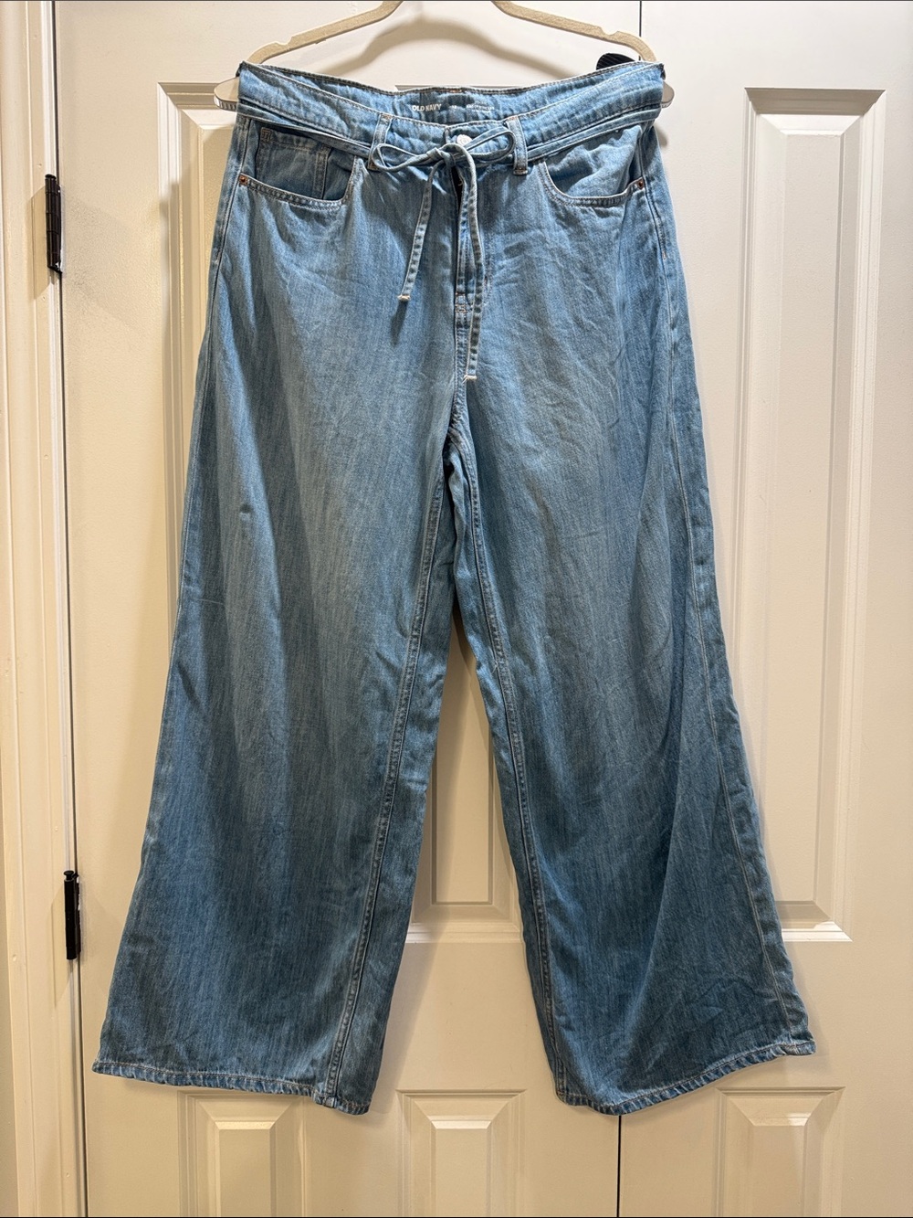 Old Navy Light Blue high-rise Wide-Leg Tie-Waist drapey denim